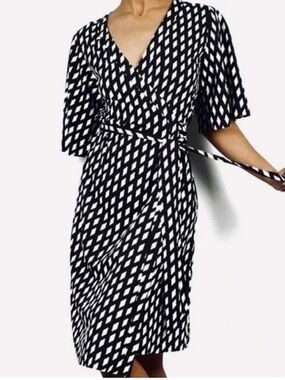 Banana Republic Factory Geometric Print Wrap Dress Black White Size 8